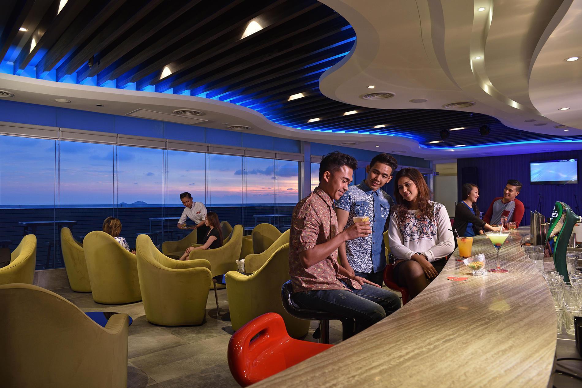 Lexis Suites Penang Bayan Lepas Eksteriør bilde The Sky Bar