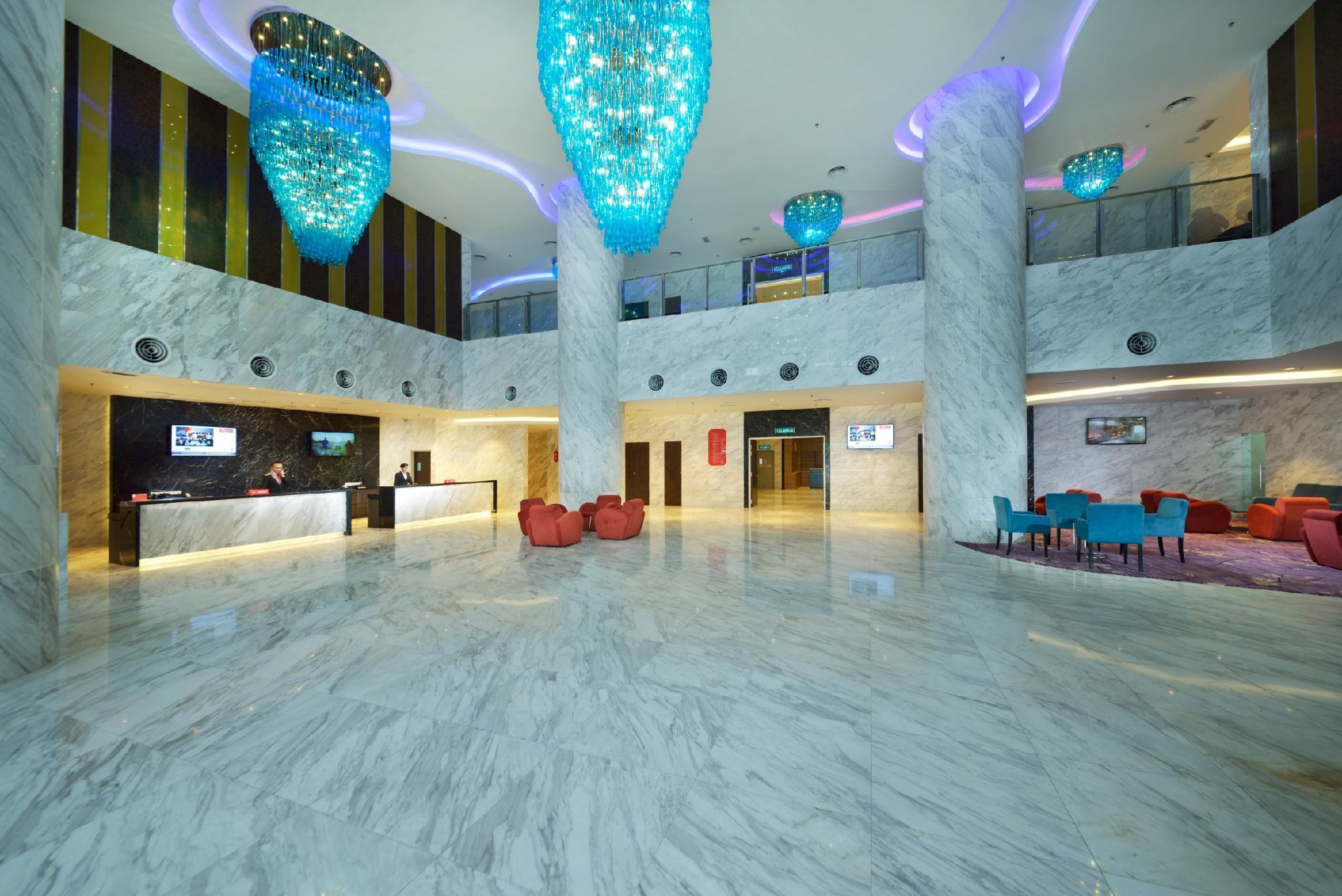 Lexis Suites Penang Bayan Lepas Eksteriør bilde Lobby