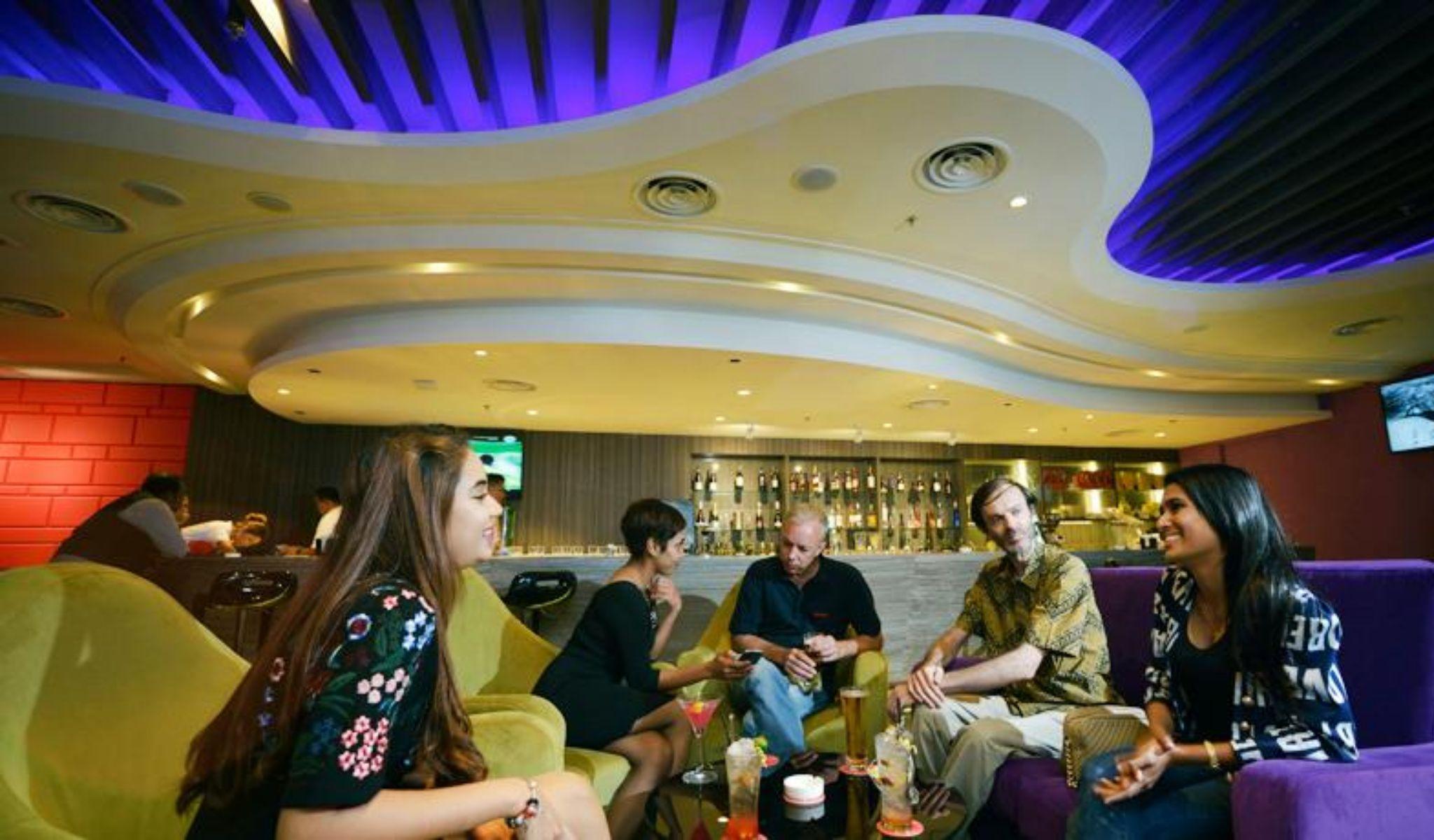 Lexis Suites Penang Bayan Lepas Eksteriør bilde The bar at the 101 bar