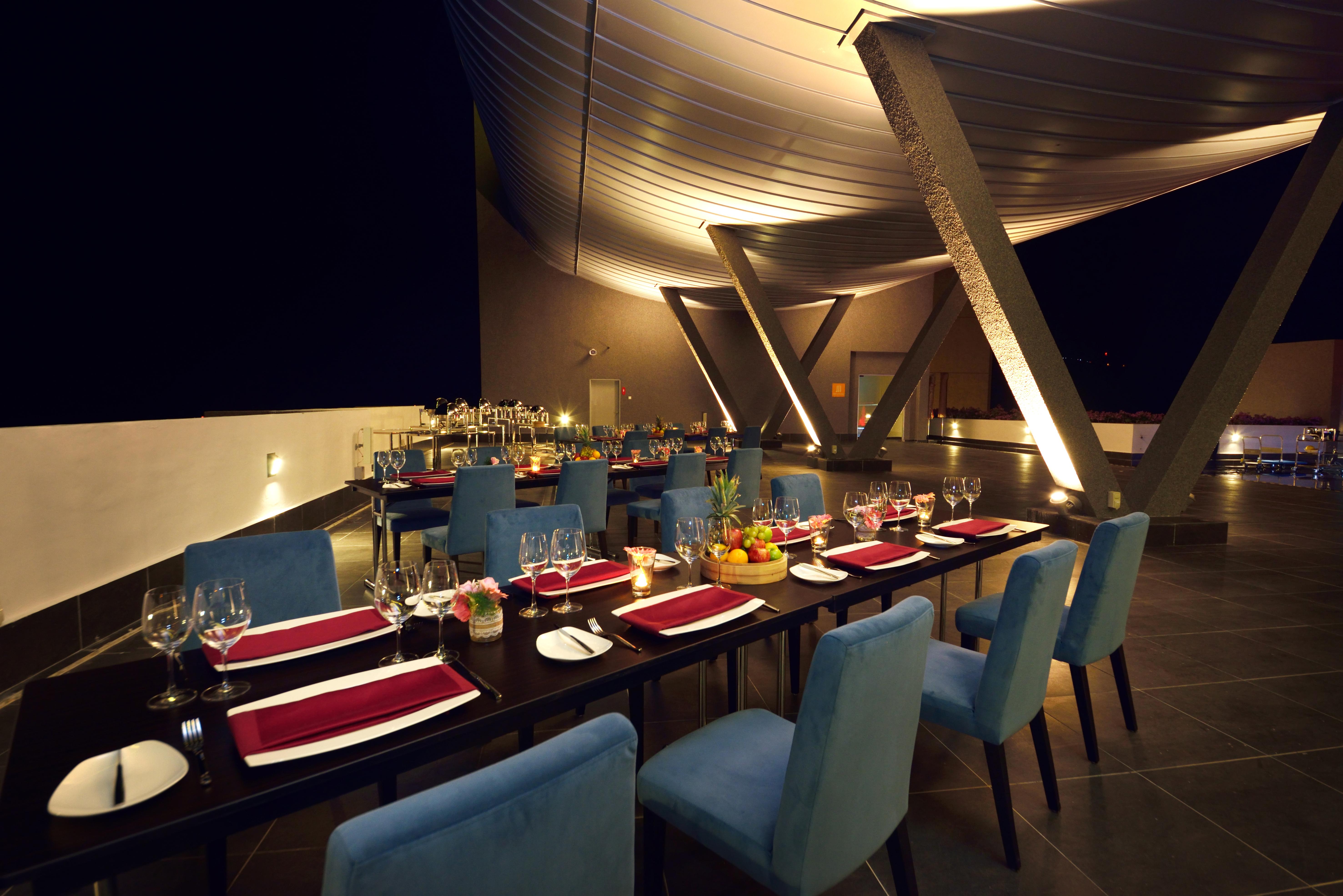 Lexis Suites Penang Bayan Lepas Eksteriør bilde The Deck