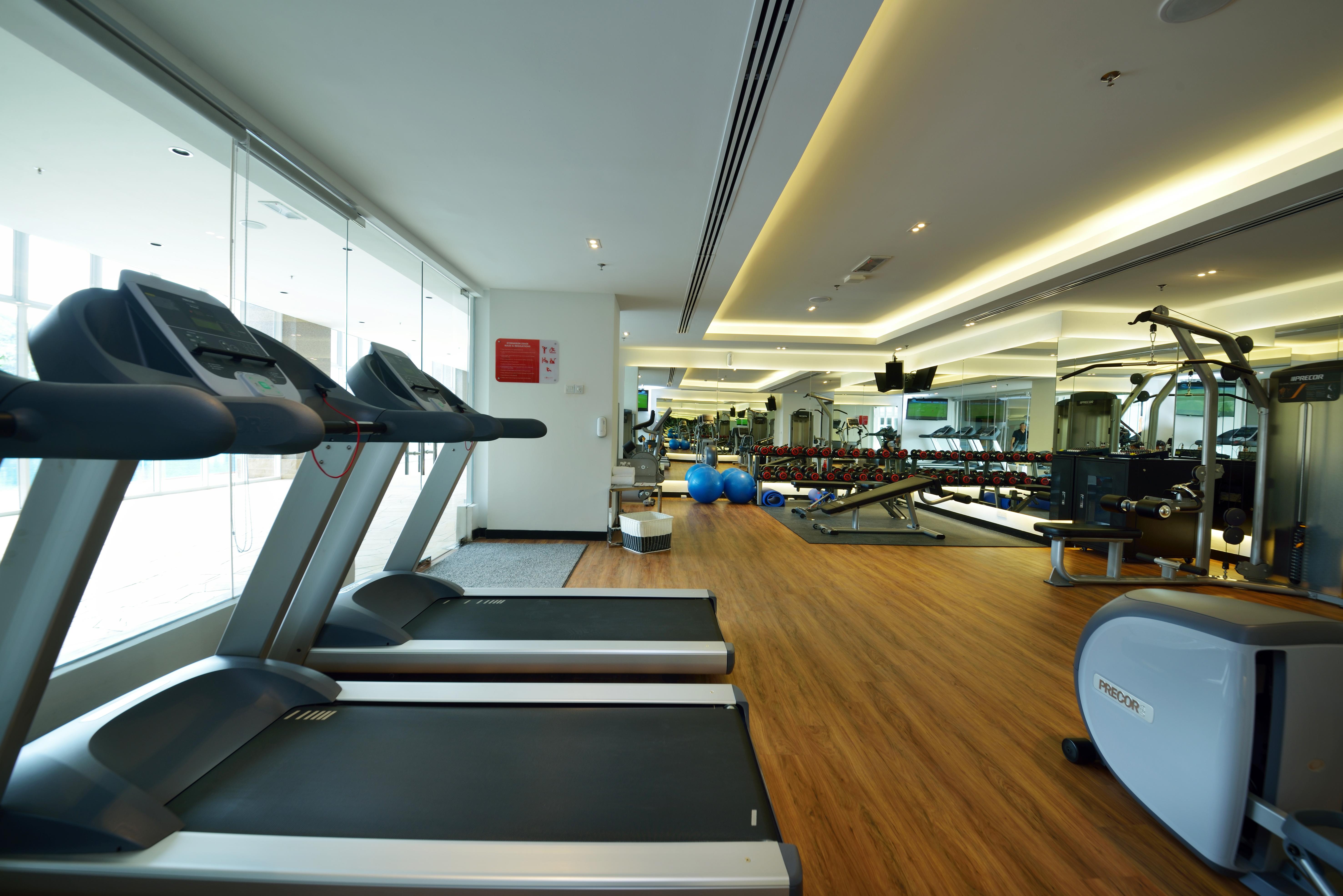 Lexis Suites Penang Bayan Lepas Eksteriør bilde A gym in a hotel
