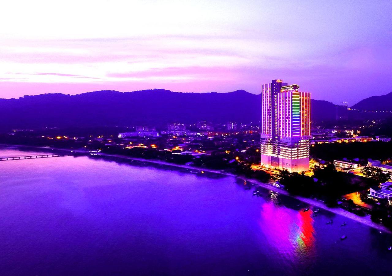 Lexis Suites Penang Bayan Lepas Eksteriør bilde The Bertam River